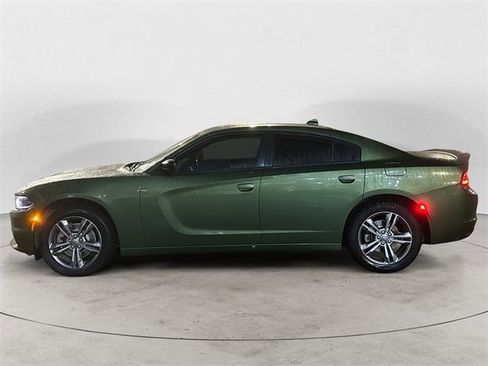 Used 2021 Dodge Charger SXT w/ Blacktop Package image 2