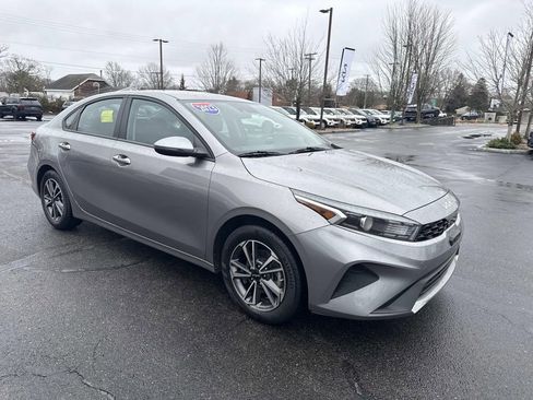 Used 2023 Kia Forte LXS w/ LXS Technology Package image 8