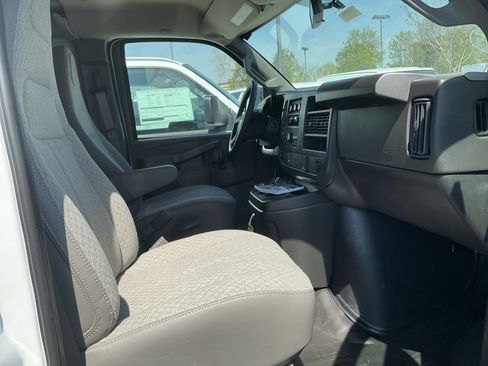 New 2026 Chevrolet Express 2500 w/ Driver Convenience Package RWD image 21
