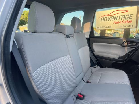 Used 2017 Subaru Forester 2.5i Premium image 16