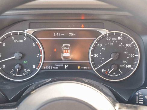 Used 2023 Nissan Rogue SV FWD image 25