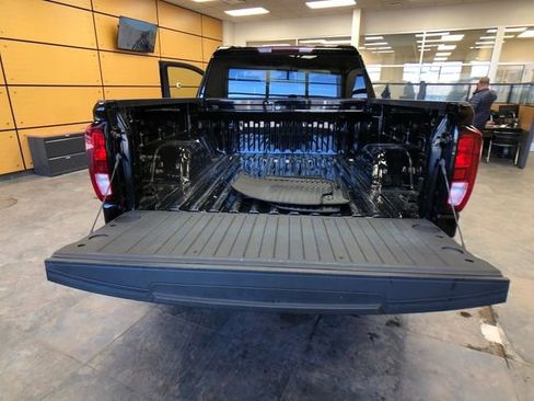 Used 2024 GMC Sierra 1500 Elevation image 21