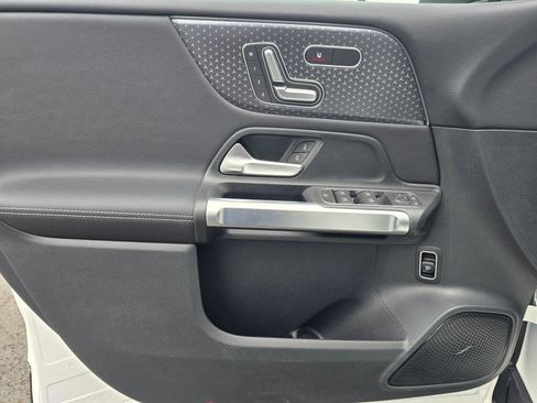 New 2026 Mercedes-Benz GLB 250 4MATIC image 36
