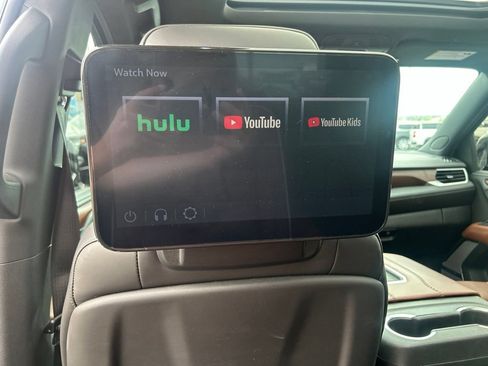 Used 2024 GMC Yukon Denali Ultimate AWD/4WD image 40