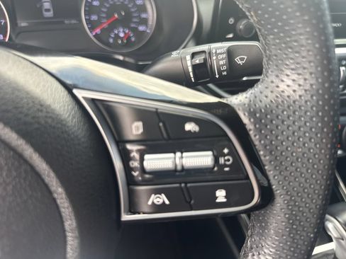 Used 2023 Kia Forte GT-Line w/ GT-Line Premium Package FWD image 17