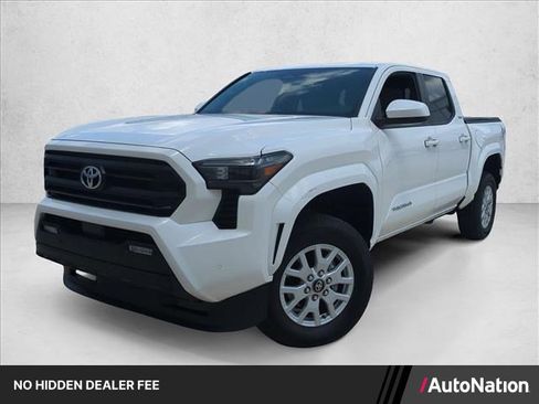 Certified 2024 Toyota Tacoma SR5 AWD/4WD image 1