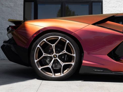 Used 2024 Lamborghini Revuelto AWD/4WD image 7