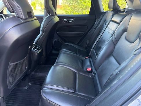 Used 2021 Volvo XC60 T5 Inscription AWD/4WD image 11