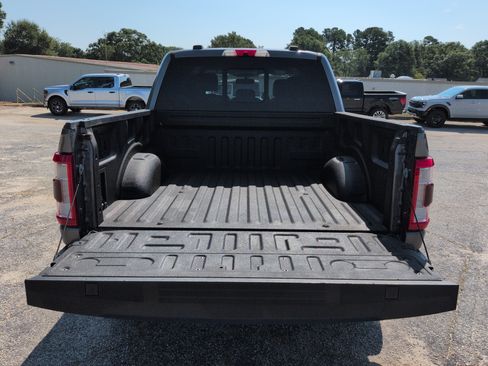 Certified 2021 Ford F150 Lariat w/ Trailer Tow Package AWD/4WD image 11