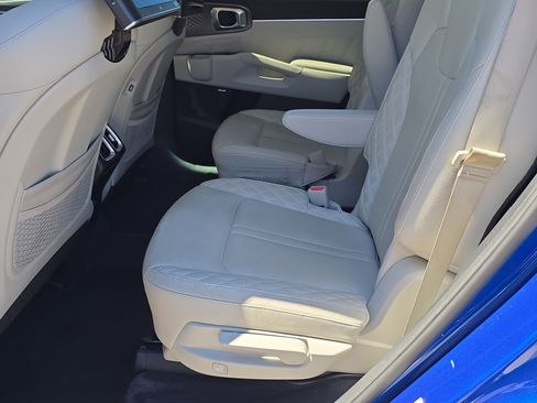 Certified 2021 Kia Sorento SX image 19