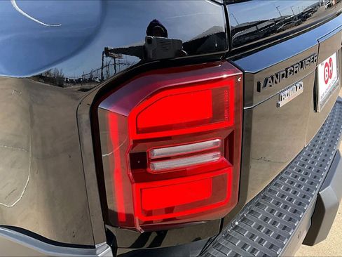 Used 2025 Toyota Land Cruiser w/ Premium Package image 28