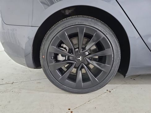 Used 2021 Tesla Model 3 Standard Range Plus image 13