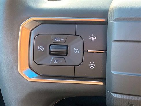 Used 2024 GMC Hummer EV 3X w/ LPO, Illumination Package image 19