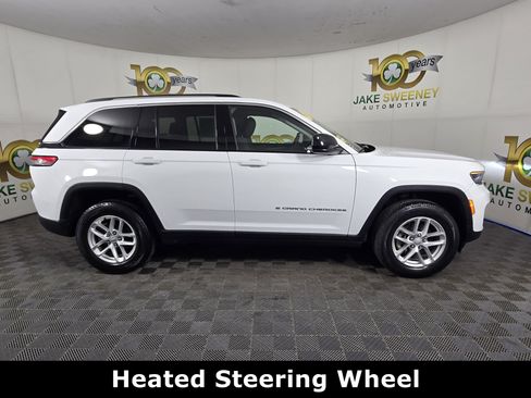 Used 2023 Jeep Grand Cherokee Laredo w/ Luxury Tech Group I AWD/4WD image 10