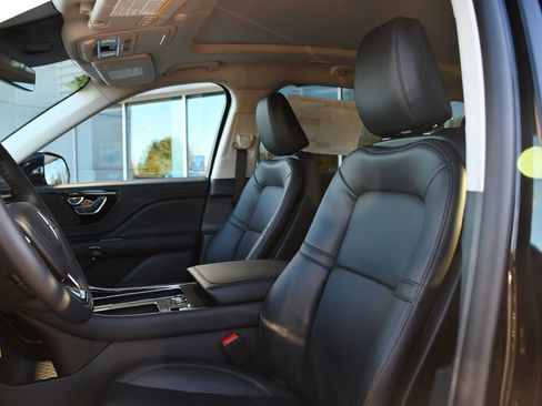 New 2026 Lincoln Aviator Premiere image 13