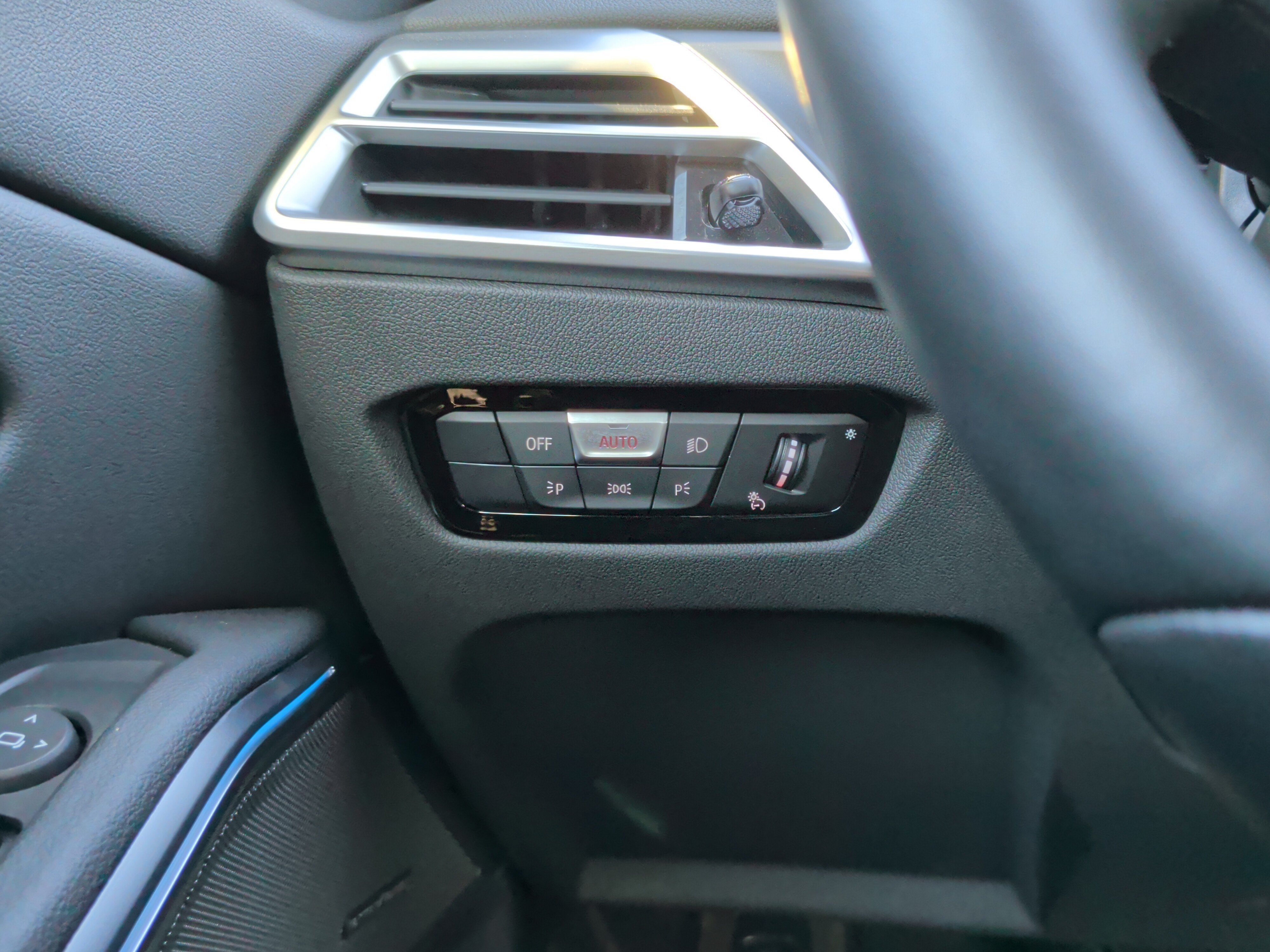 Used 2025 BMW M340i w/ Premium Package RWD image 23