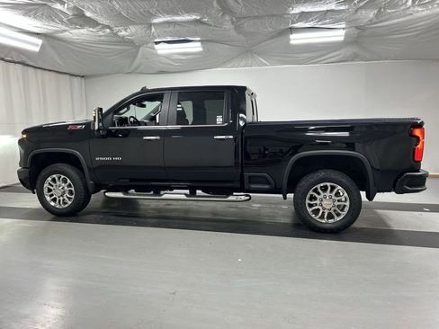 Certified 2025 Chevrolet Silverado 2500 LT w/ Z71 Chrome Sport Edition image 6