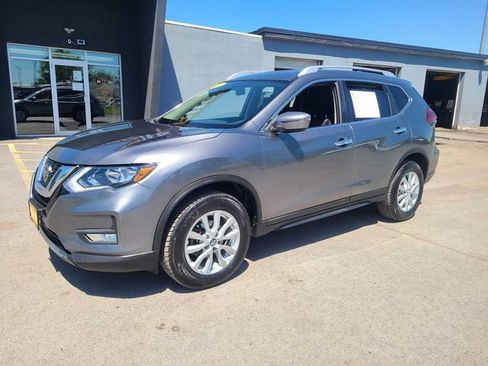 Used 2019 Nissan Rogue SV AWD/4WD image 2