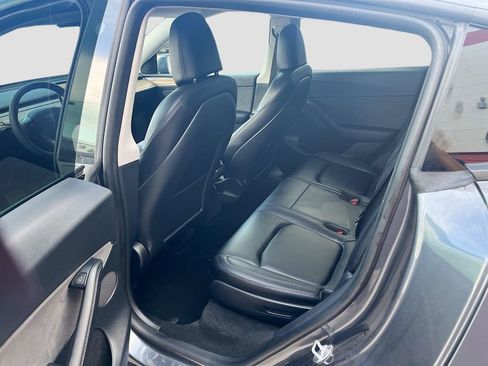 Used 2023 Tesla Model Y Long Range image 23