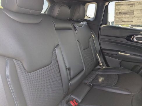 New 2026 Jeep Compass Latitude AWD/4WD image 31