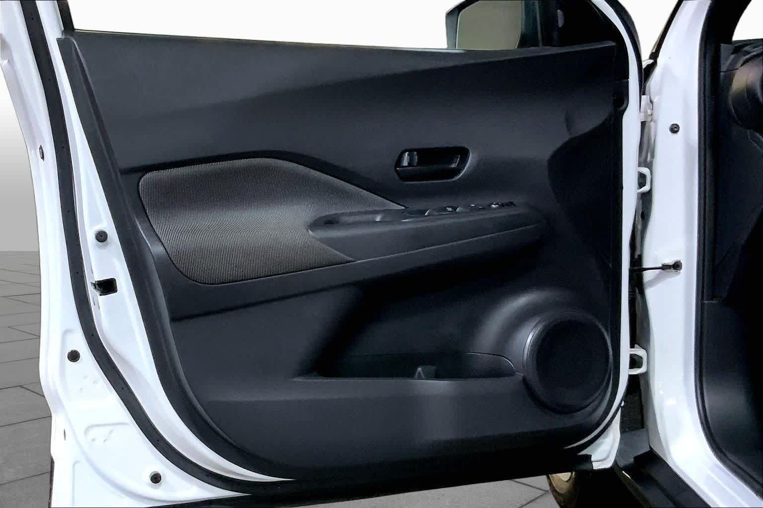 Used 2020 Nissan Kicks S FWD image 22