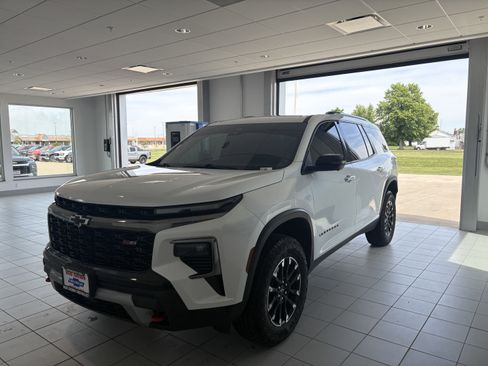 Used 2024 Chevrolet Traverse Z71 AWD/4WD image 6
