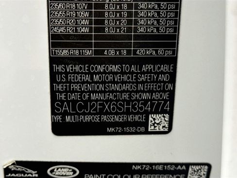 Used 2025 Land Rover Discovery Sport S image 34