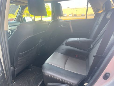 Used 2014 Toyota 4Runner SR5 Premium image 3