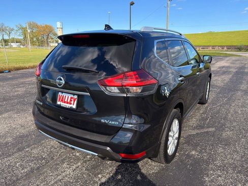 Used 2018 Nissan Rogue SV w/ Premium Package AWD/4WD image 11