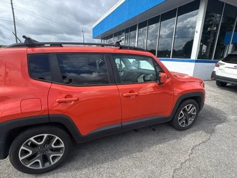 Used 2016 Jeep Renegade Latitude FWD image 69