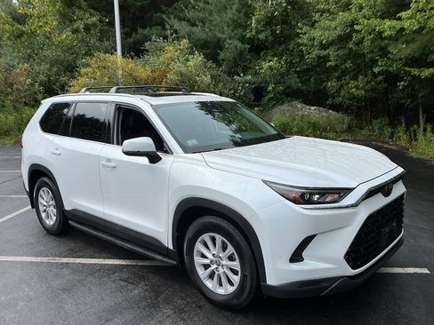 Certified 2025 Toyota Grand Highlander AWD image 37