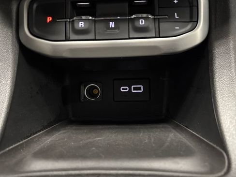 Used 2023 GMC Acadia SLE w/ Driver Convenience Package image 58