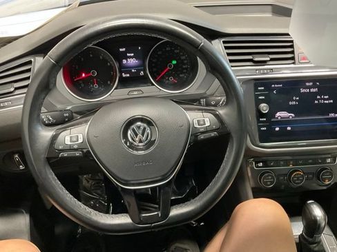 Used 2019 Volkswagen Tiguan SE w/ Panoramic Sunroof Package AWD/4WD image 31