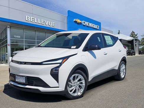 New 2027 Chevrolet Bolt LT w/ Comfort Package FWD image 1