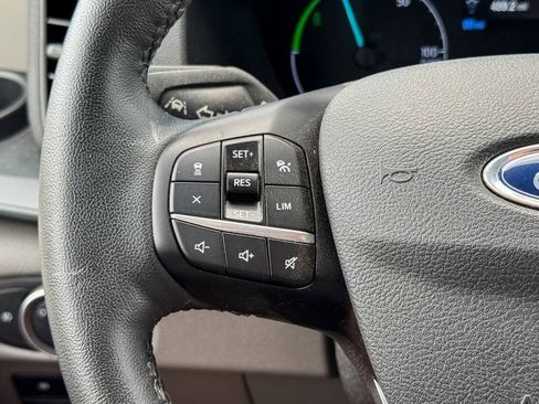 Used 2023 Ford E-Transit RWD image 29