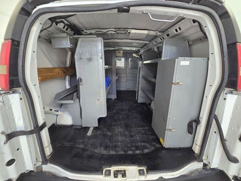 Used 2014 Chevrolet Express 2500 RWD image 12