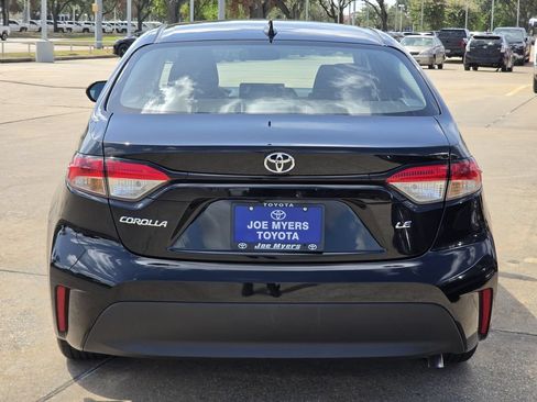 Used 2025 Toyota Corolla LE FWD image 8