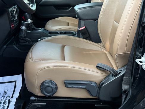 Used 2020 Jeep Wrangler Unlimited Rubicon w/ Safety Group AWD/4WD image 13