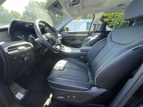 Certified 2025 Hyundai Palisade SEL image 12