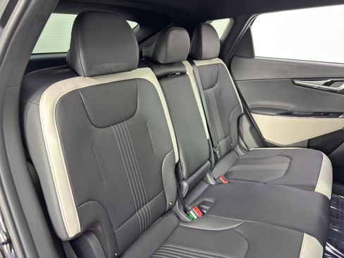 Used 2023 Kia EV6 GT-Line image 40