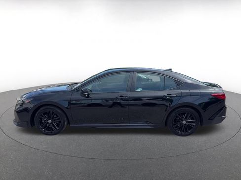 Used 2025 Toyota Camry SE FWD image 8