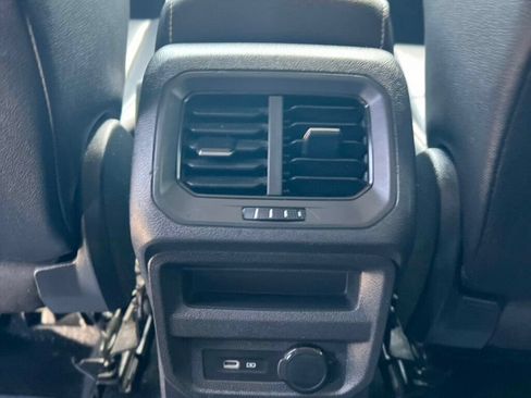 Used 2021 Volkswagen Tiguan SEL AWD/4WD image 16