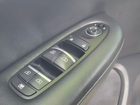 Used 2019 INFINITI QX50 Essential w/ Sensory Package AWD/4WD image 17