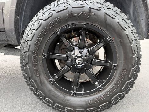 Used 2018 RAM 2500 Laramie w/ Sport Appearance Group AWD/4WD image 29