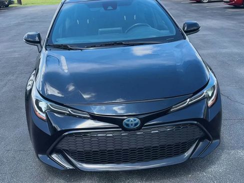 Used 2021 Toyota Corolla SE FWD image 3