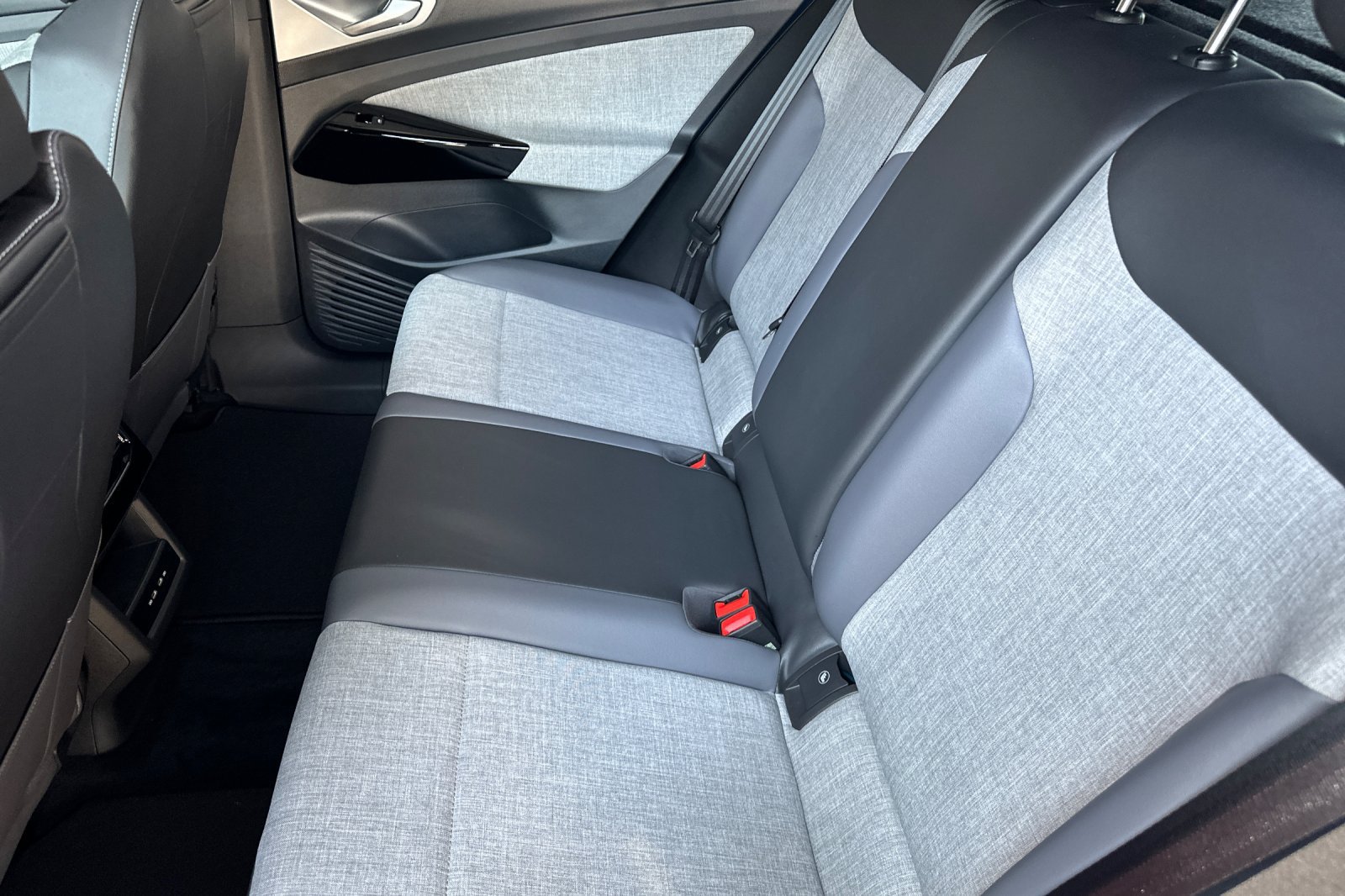 New 2026 Volkswagen ID.4 Pro RWD image 10