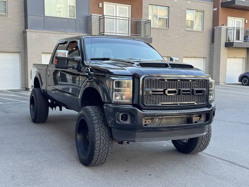 Used 2014 Ford F350 Platinum w/ Platinum Package AWD/4WD image 6