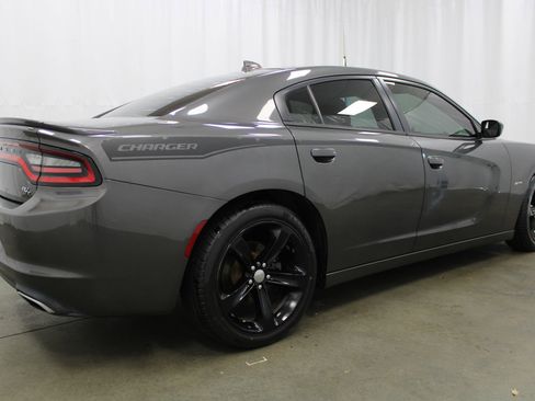 Used 2016 Dodge Charger R/T RWD image 6