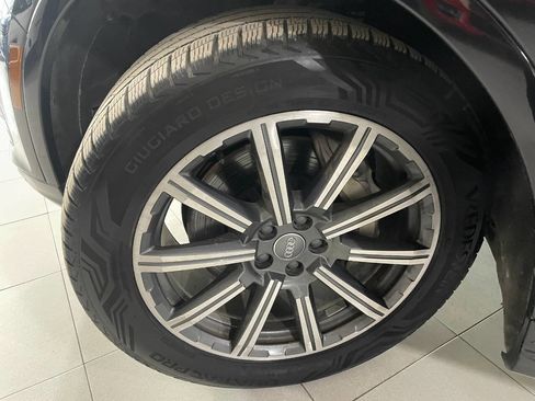 Used 2017 Audi Q7 3.0T Prestige image 12