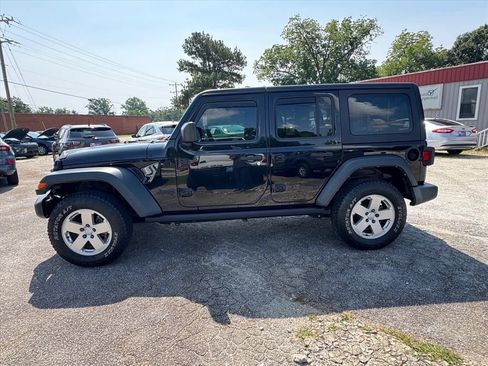 Used 2021 Jeep Wrangler Unlimited Sport AWD/4WD image 6